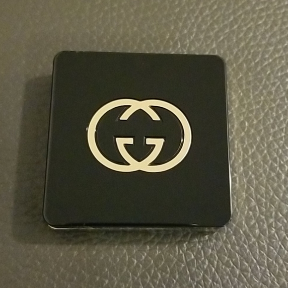 Gucci Other - Gucci Eye Magnetic Color Shadow Duo - Original Ser Gucci Other - Gucci Eye Magnetic Color Shadow Duo - Original Ser